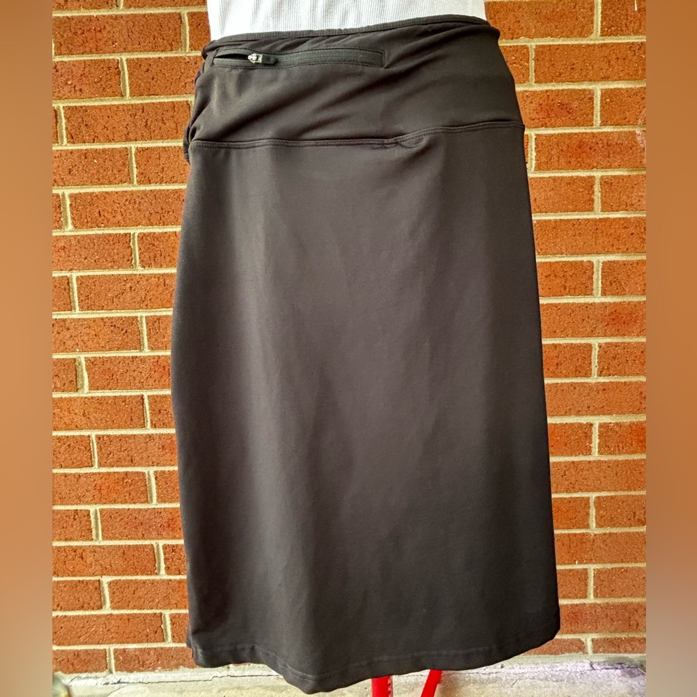 Woman’s Size 10 Elegant Black Skirt